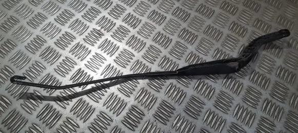 Peugeot 106 Front wiper blade arm 9606262380