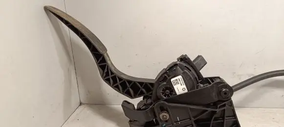 Lancia Thema Accelerator throttle pedal 05154105AD 04861716AB