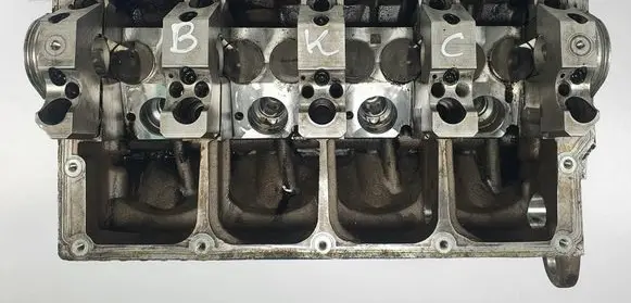 Volkswagen Golf V Engine head 038103373R