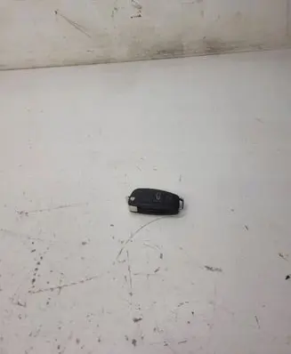 Audi A1 Ignition key/card 8X0837220D