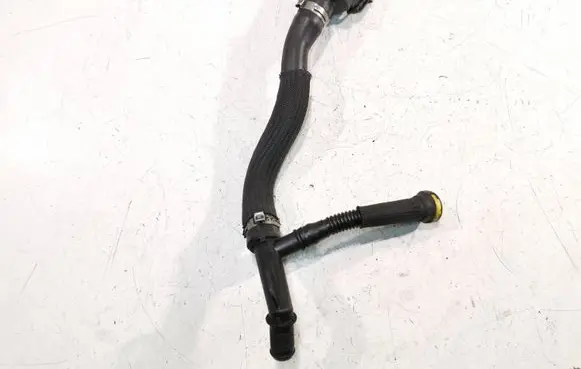 Ford Mondeo MK IV Oil fill pipe T027982S01 PA6GF35