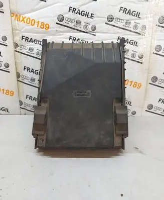 Volkswagen PASSAT B6 Fuse box cover 1K0937132F