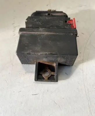 Citroen Jumpy Fuel pump relay 240107