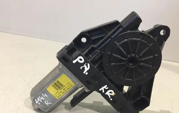 Volvo S60 Front door window regulator motor 966269102