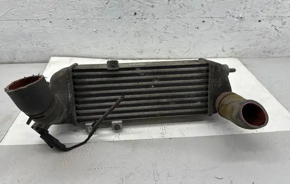 KIA Ceed Intercooler radiator 6039515