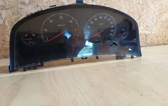 Opel Vectra C Speedometer (instrument cluster) 09180287WT