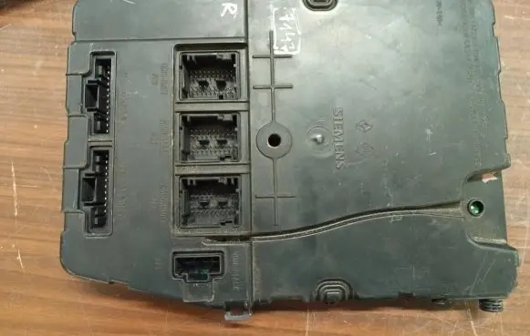 Renault Scenic II - Grand scenic II Comfort/convenience module 8200412548 S118400150F 05320