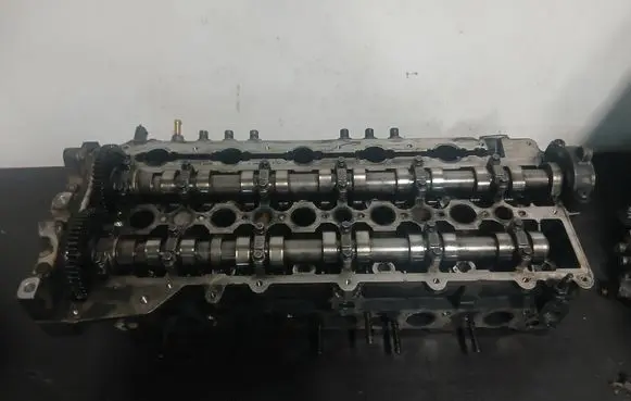 Volvo S60 Engine head 30731988