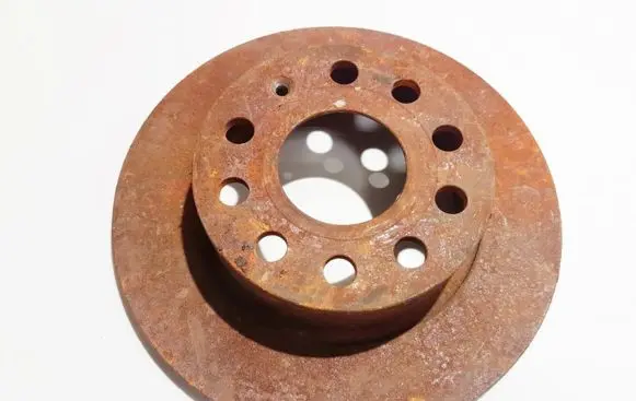 Volkswagen Golf V Rear brake disc neventiliuojamas