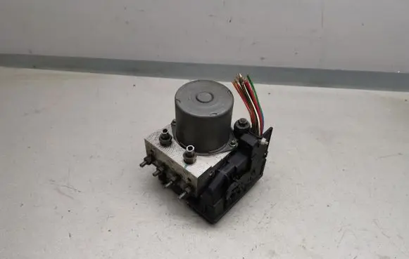 Toyota Corolla Verso AR10 ABS Pump 0265950412 0265234222 445400F020