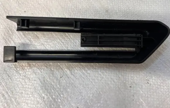 BMW X5 E70 Front passenger seat rail trim 7165391