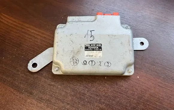 Toyota Auris 150 Other control units/modules 8989228010