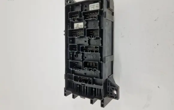 KIA Sorento Fuse module 911613E041