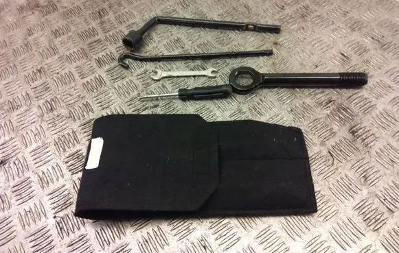Hyundai ix35 Tool set 