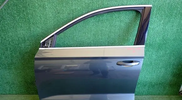 Skoda Karoq Front door 