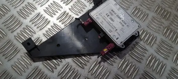 Audi A6 S6 C6 4F Antenna control unit 8e0035456c 021498