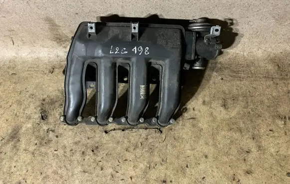 BMW 3 E46 Intake manifold 7787318