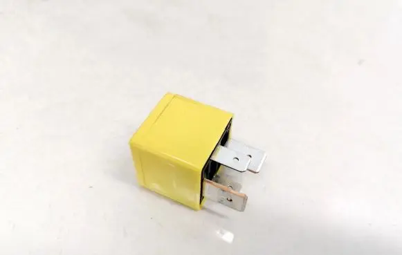 Opel Signum Other relay 90226846