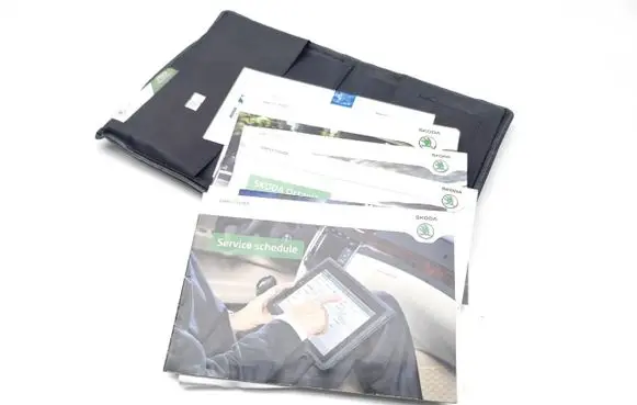Skoda Octavia Mk3 (5E) Owners service history hand book 