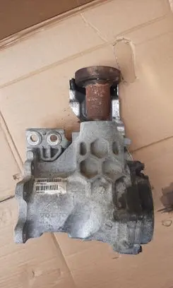 Volvo XC90 Gearbox transfer box case P31492191