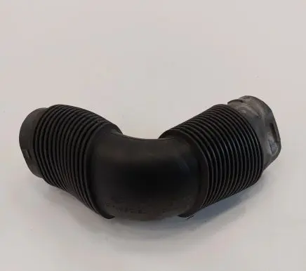Air intake hose/pipe