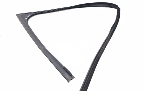 Jaguar I-Pace Rubber seal front door window/glass J9D32159