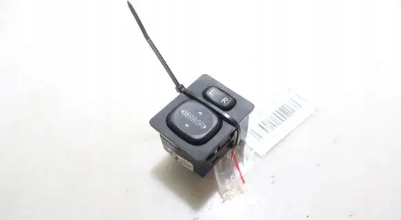 Toyota Auris 150 Wing mirror switch 183640