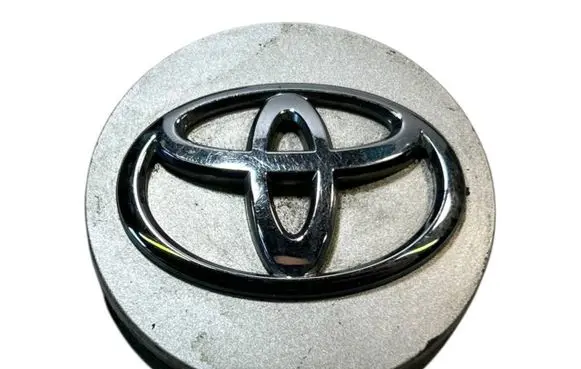 Toyota Sienna XL30 III Original wheel cap 2994G