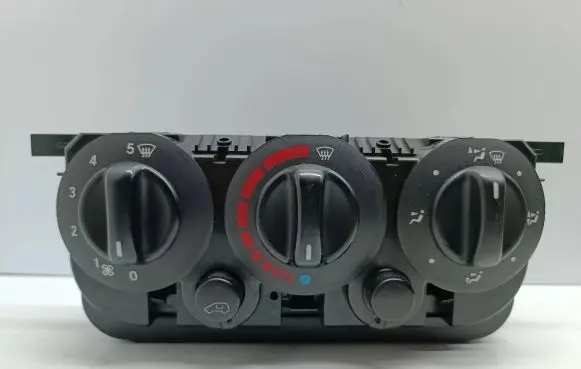 Mercedes-Benz A W168 Climate control unit 1688301385 Q112601