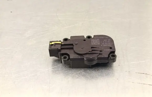 Peugeot 3008 III Air flap motor/actuator 1459EKC0003