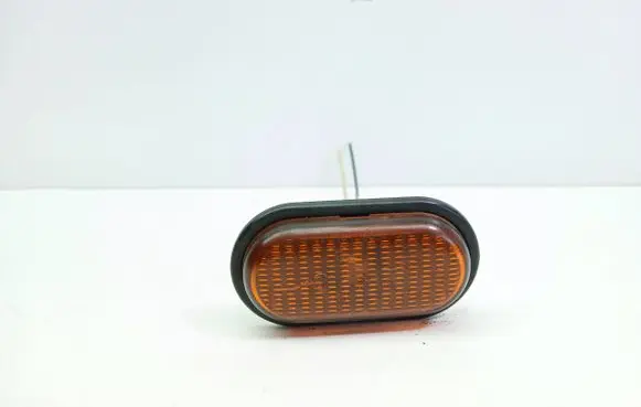 Renault Megane I Front fender indicator light