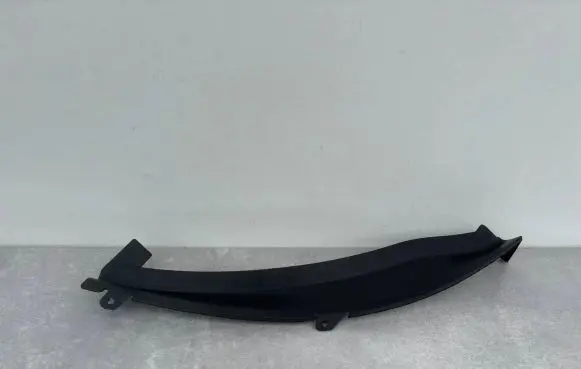 Ford Focus Front bumper splitter molding 5M5J-17B909