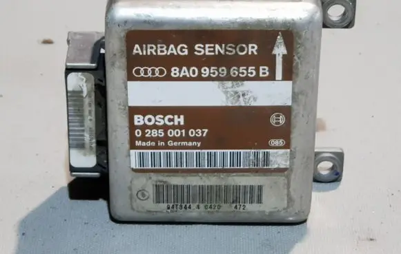 Audi A6 S6 C4 4A Airbag control unit/module 8A0959655B