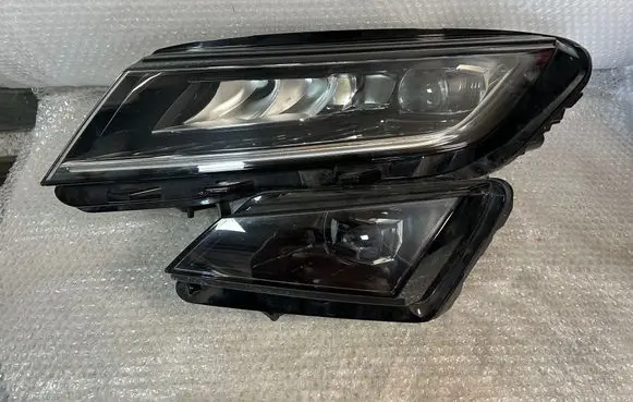 Skoda Karoq Headlight/headlamp 566941015H