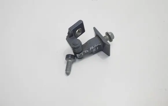BMW 1 F40 Rear door lower hinge 7246062
