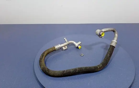 Air conditioning (A/C) pipe/hose