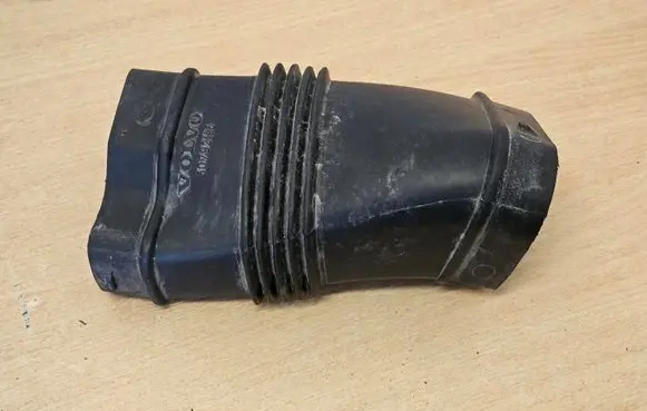 Volvo XC70 Air intake duct part 30792195