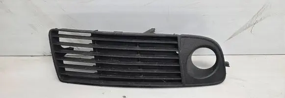 Audi A6 S6 C5 4B Front bumper lower grill 4B0807682H