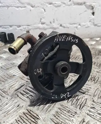 Toyota Avensis T250 Power steering pump