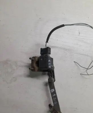 Mercedes-Benz A W176 Air suspension front height level sensor A0105427717