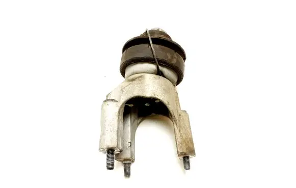 Volvo XC90 Engine mount bracket 30778953