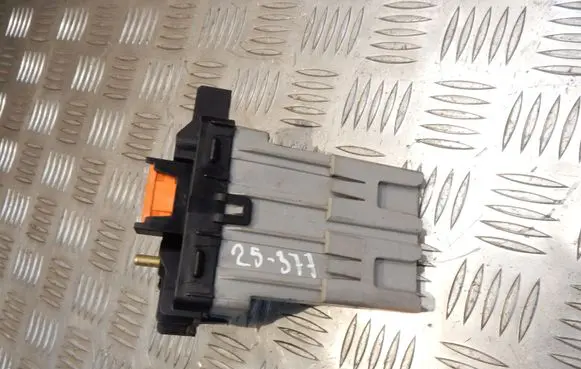 Mercedes-Benz S W221 Fuse box set A2215406750 MERCEDESBENZ 25377