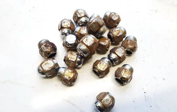 Mini Cooper Countryman R60 Nuts/bolts 