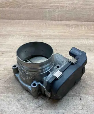 BMW X5 E70 Throttle valve 7556119