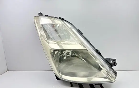 Toyota Prius (XW20) Headlight/headlamp 8113047090