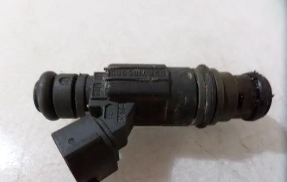 Ford Galaxy Fuel injector 022906031F 0280155985
