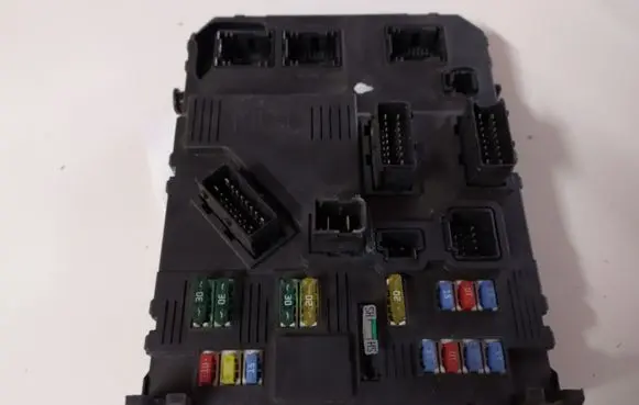 Peugeot 407 Comfort/convenience module 9655708380 S120104700M