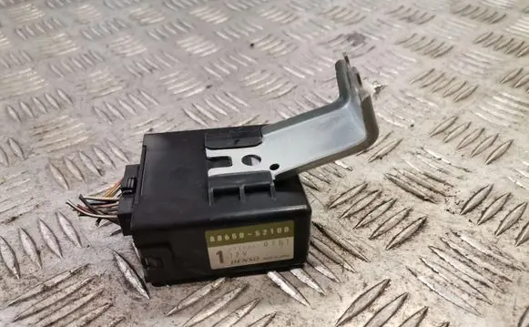 Toyota Yaris Other control units/modules 8865052100