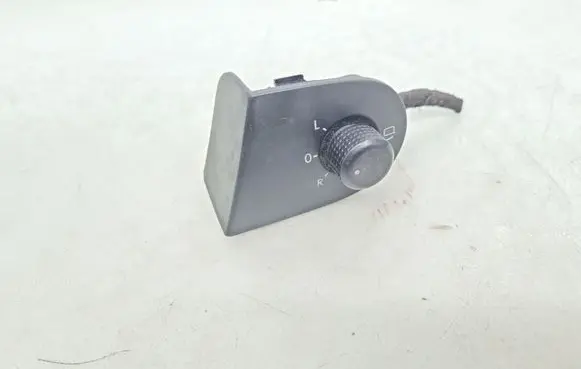 Seat Alhambra (Mk1) Wing mirror switch 7M3959565B