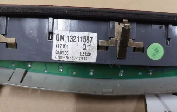 Opel Zafira B Third/center stoplight 13211587 417801 565461589